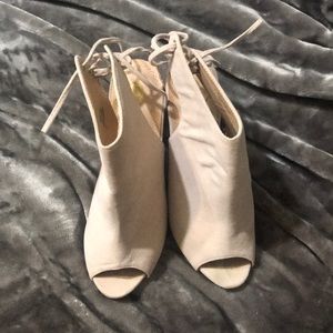 Chase & Chloe peep toe booties